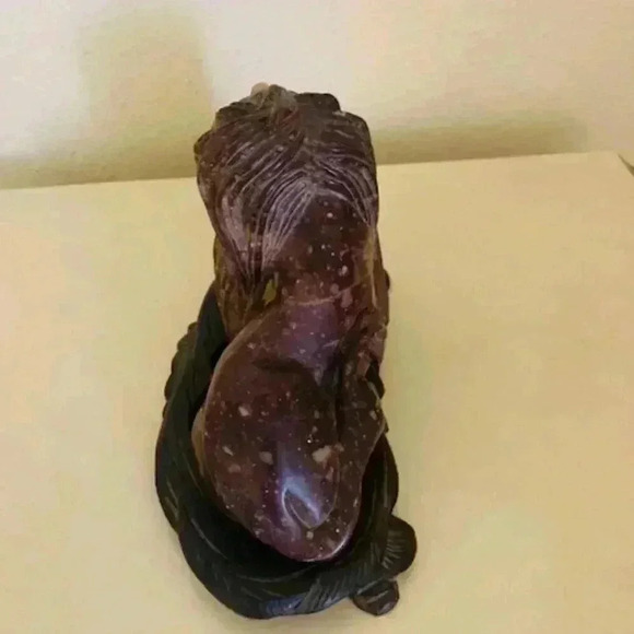 vintage stone hand carved lion sitting figurine 4 inches tall - Picture 7 of 11